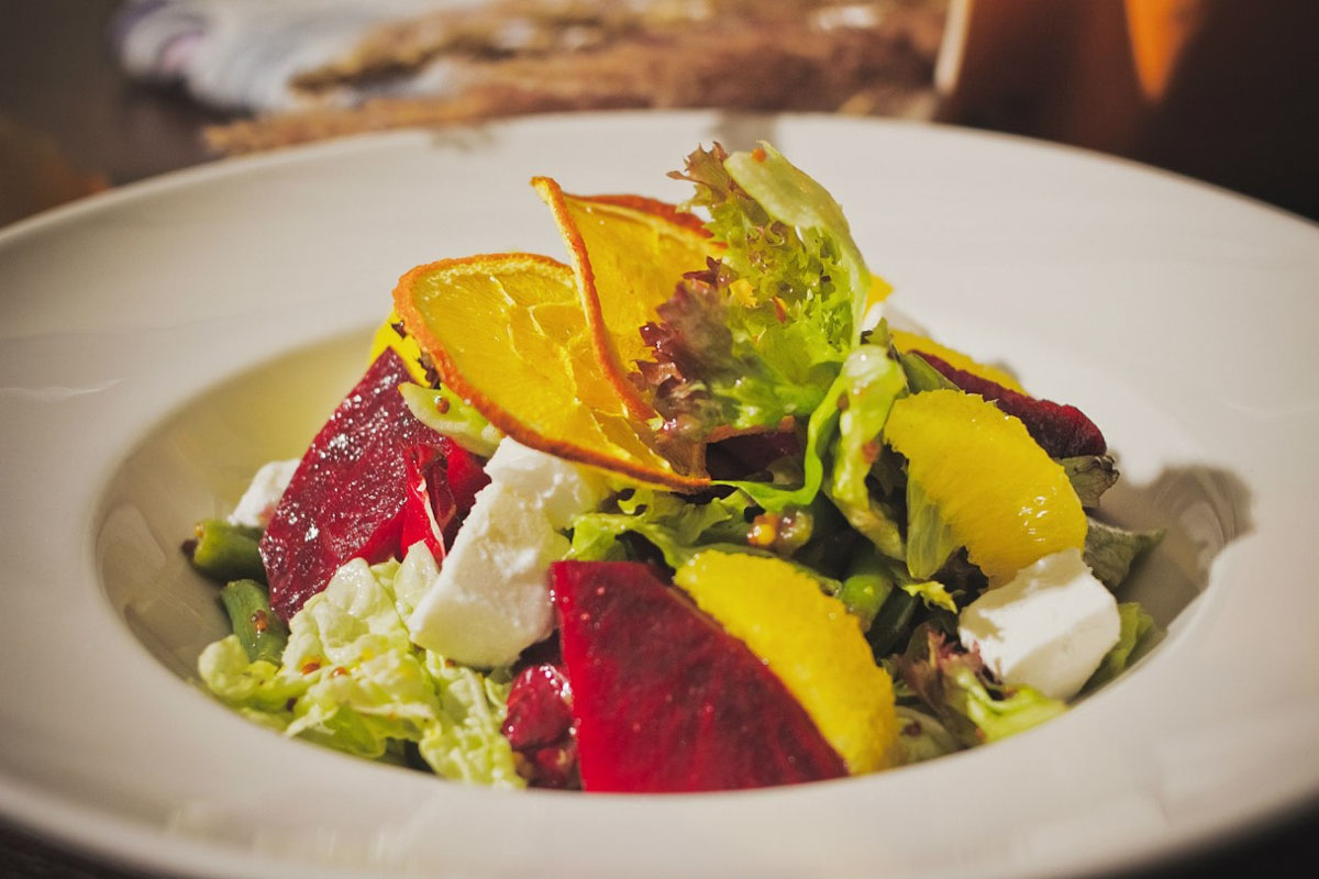 Основной зал — Гастрономическое кафе Кухня