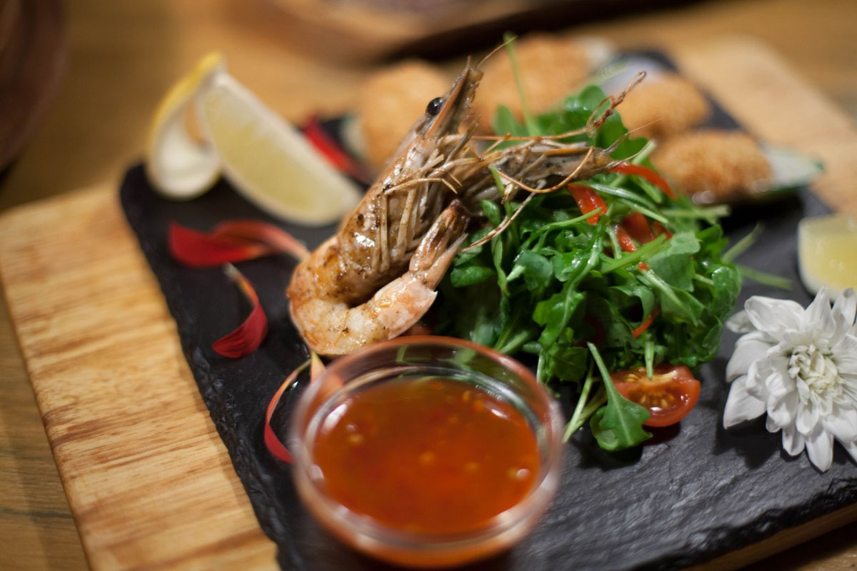 Основной зал — Гастрономическое кафе Кухня