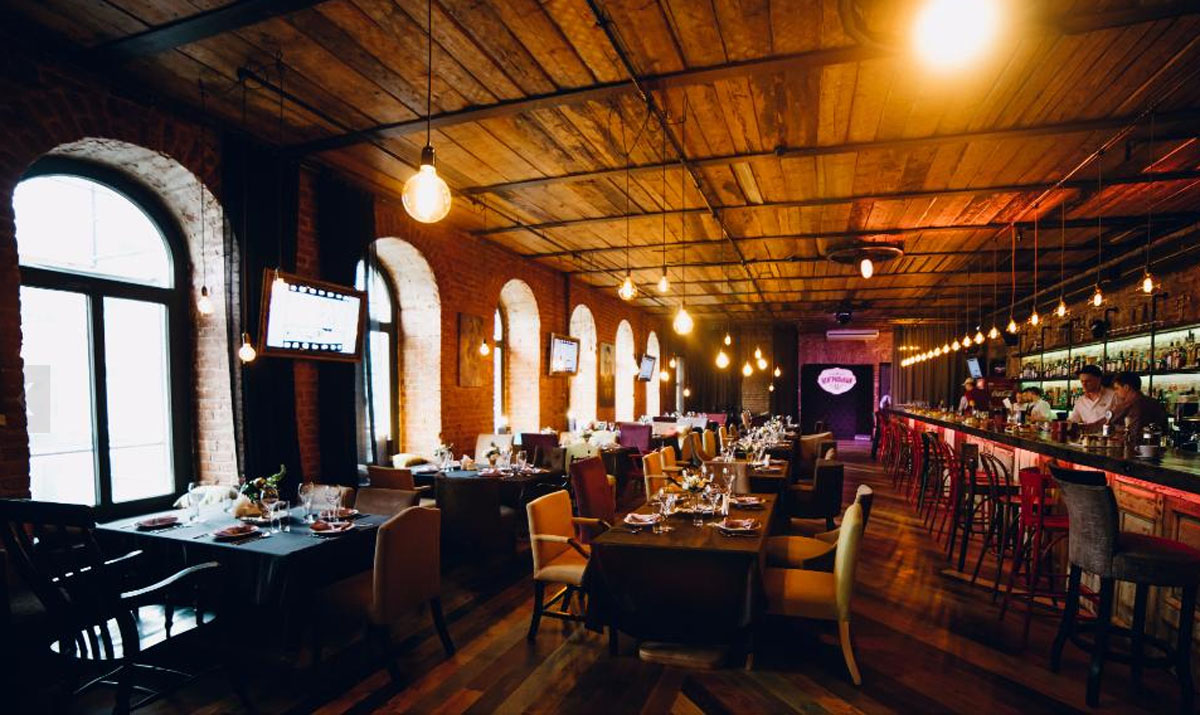 Основной зал — Шоу-бар Центральный