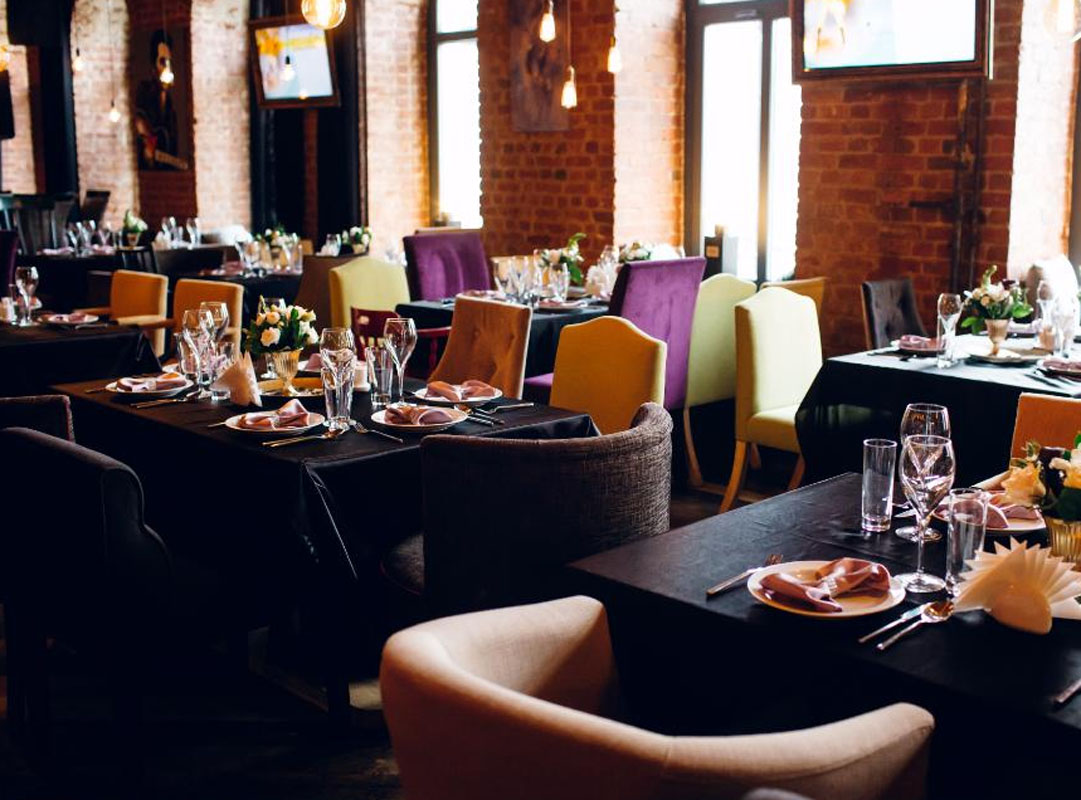 Основной зал — Шоу-бар Центральный