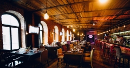 Основной зал — интерьер зала