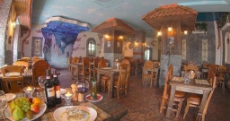 Основной зал