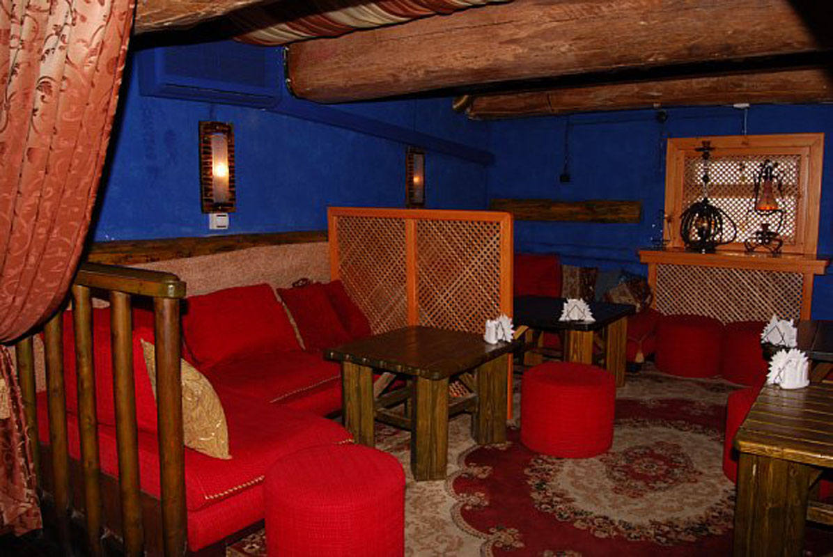 Основной зал — Бляхин клуб