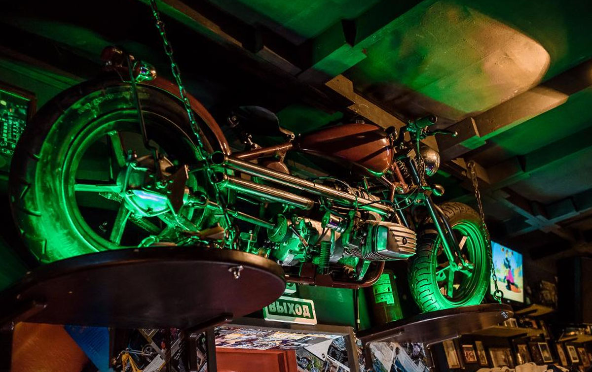 Основной зал — Собака Бар