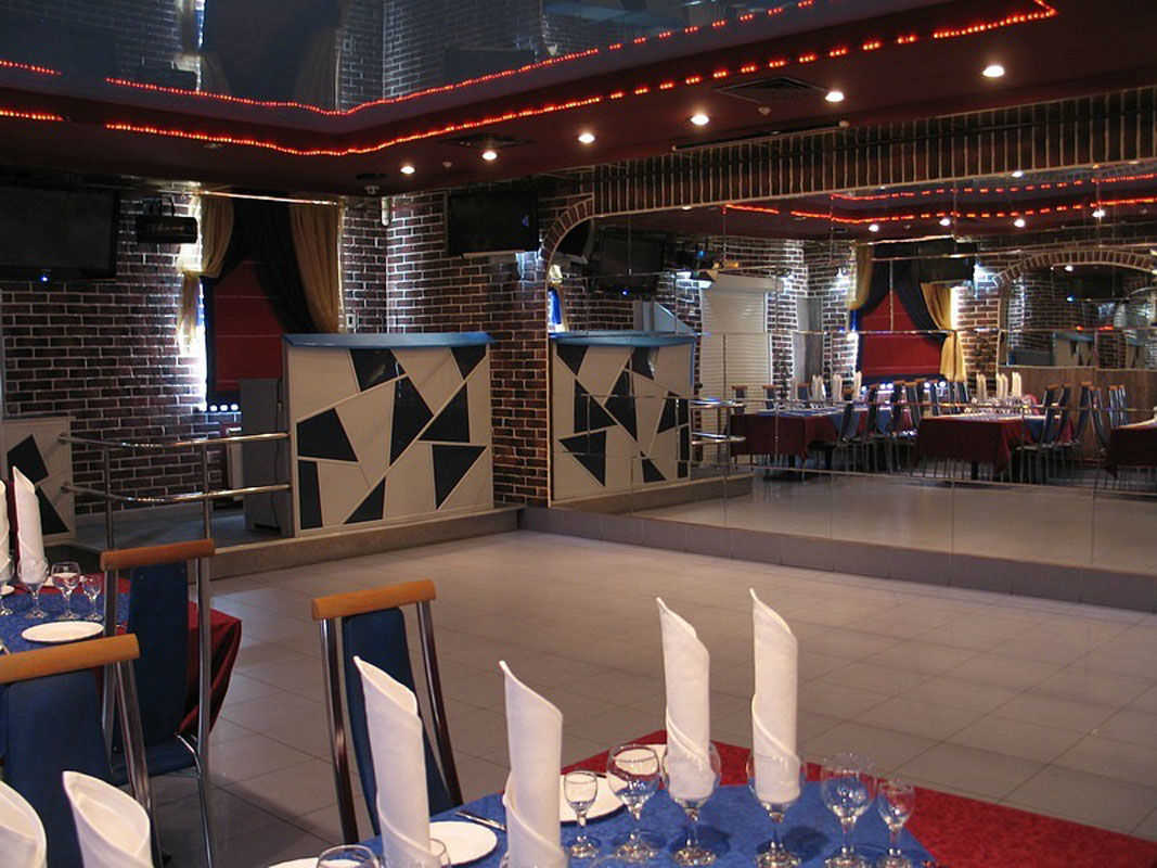 Красный зал — Алегрия