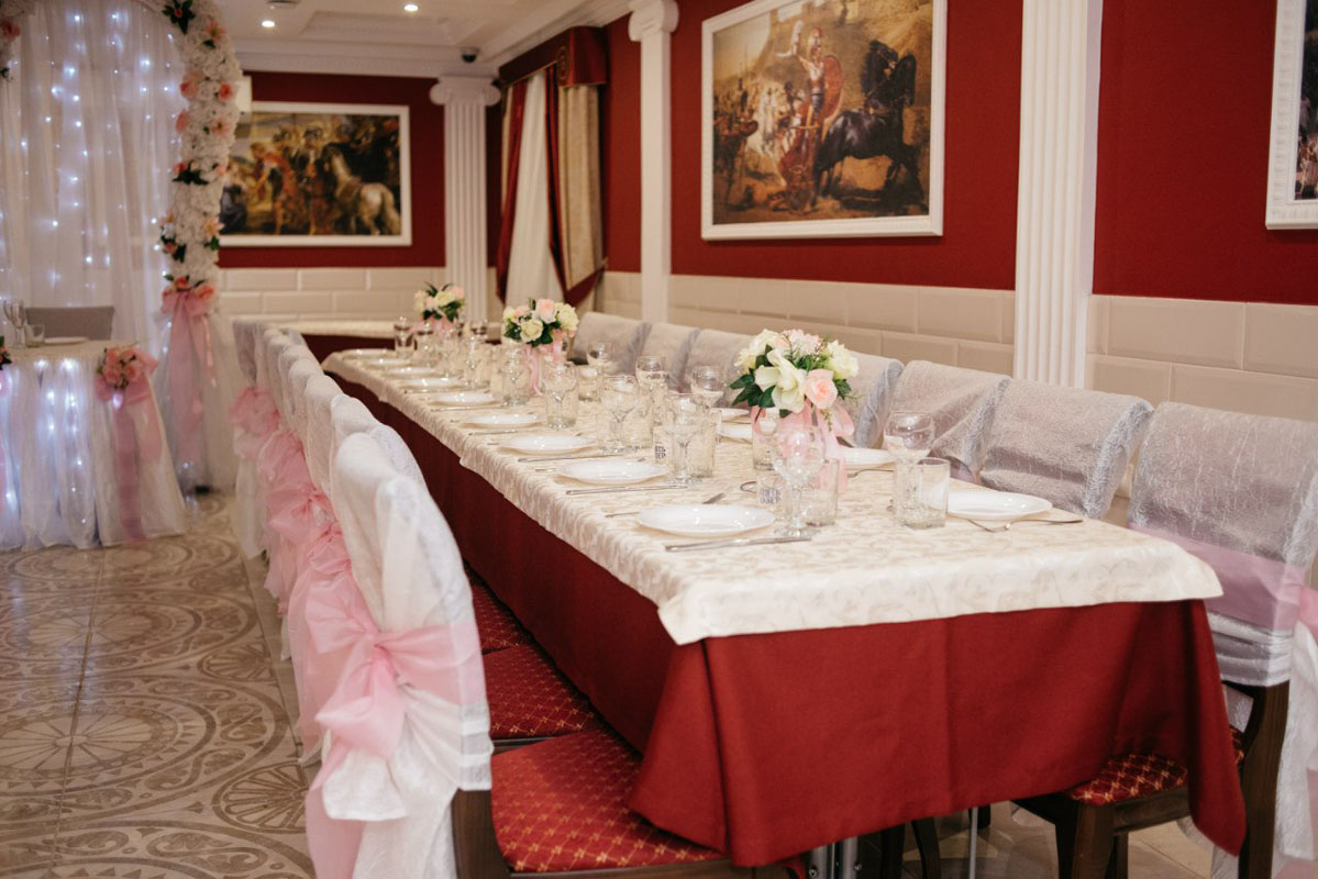 Основной зал — Троя