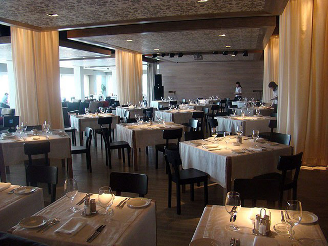 Ресторан-клуба Волга — Основной зал, фото банкетного зала