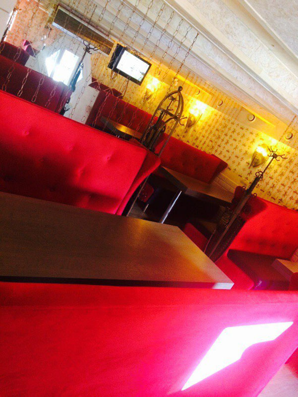 Основной зал — Кафе-бар Камелот