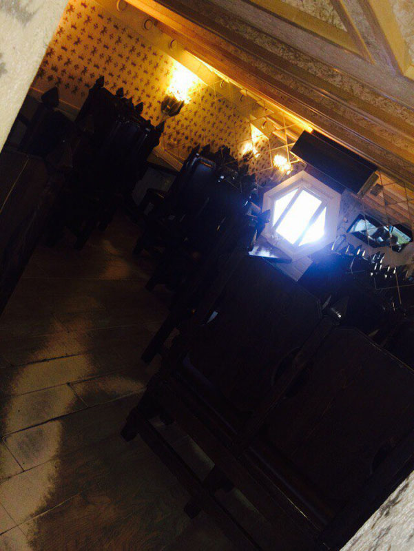 Основной зал — Кафе-бар Камелот