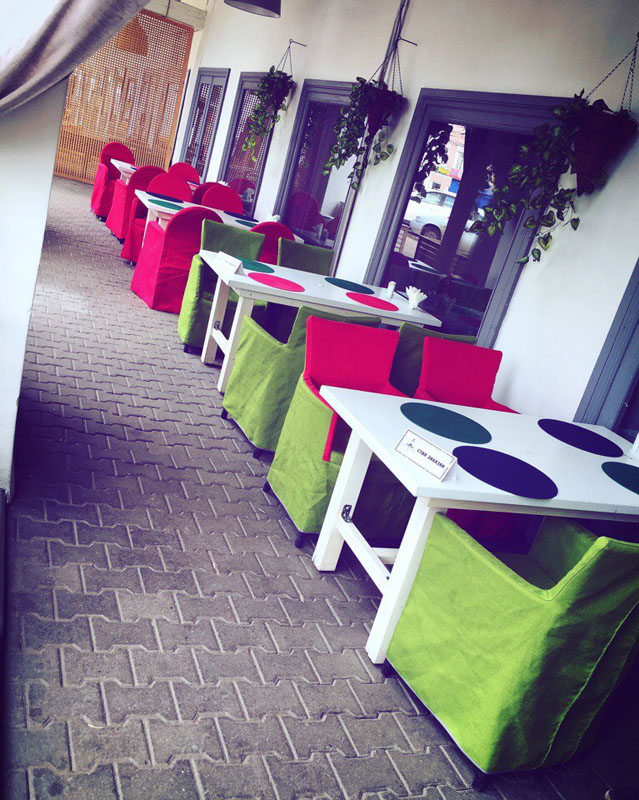 Основной зал — Кафе-бар Камелот