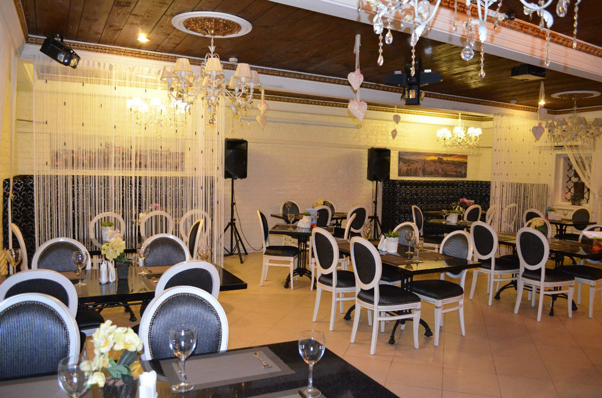 Основной зал — Прага