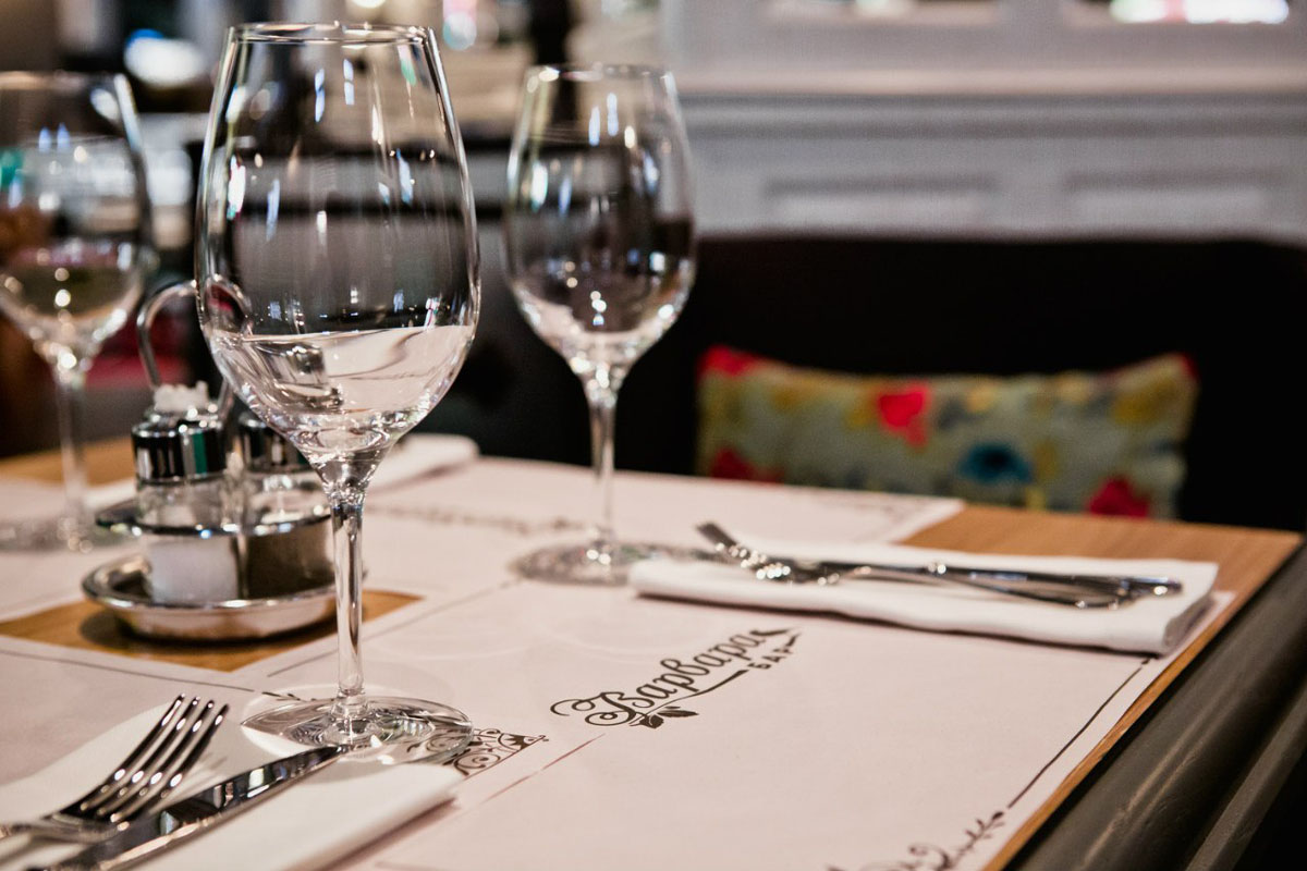 Основной зал — Караоке-бар Варвара