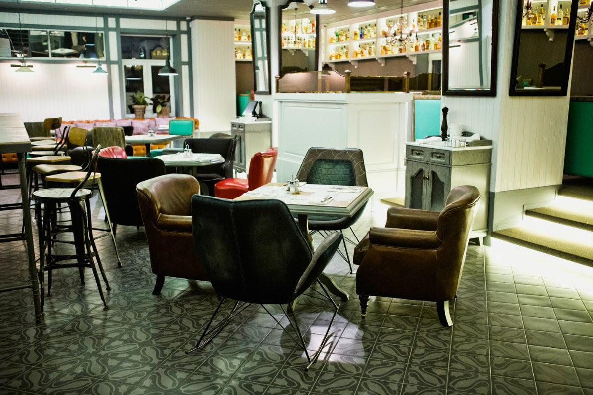 Основной зал — Караоке-бар Варвара