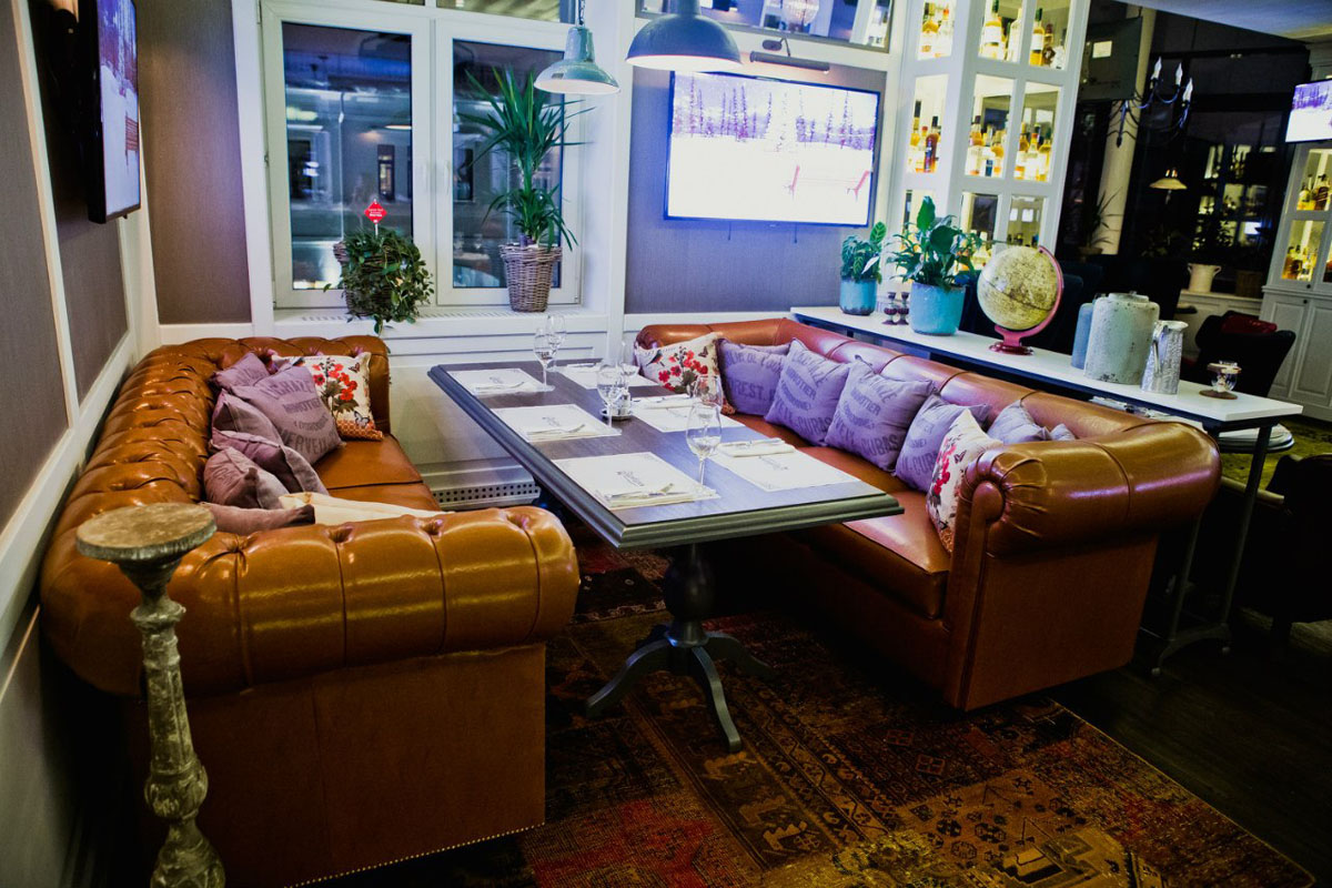 Основной зал — Караоке-бар Варвара