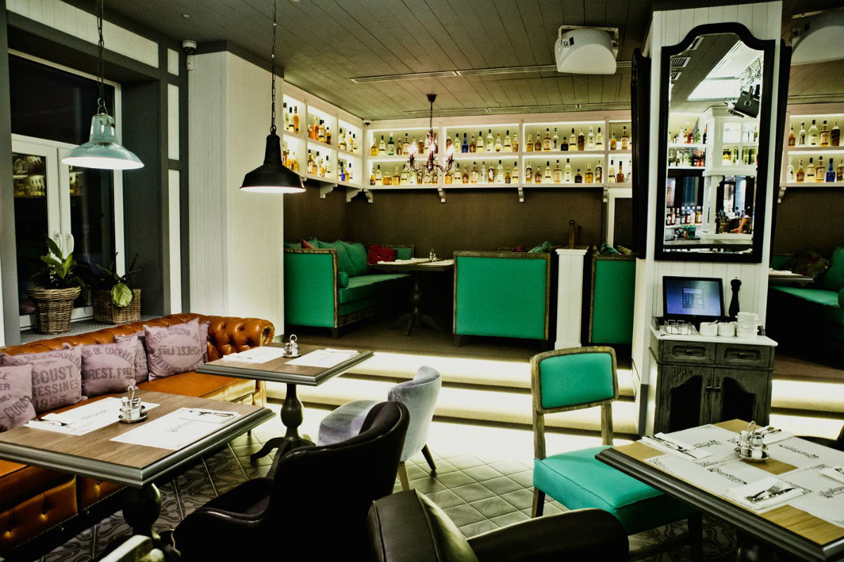 Основной зал — Караоке-бар Варвара