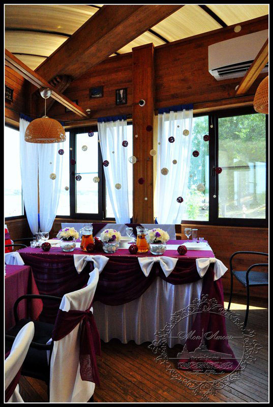 Основной зал — Баркас