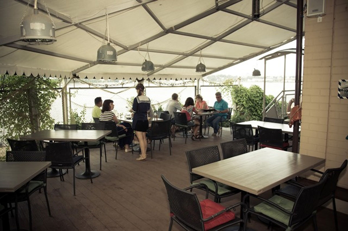 Основной зал — Баркас