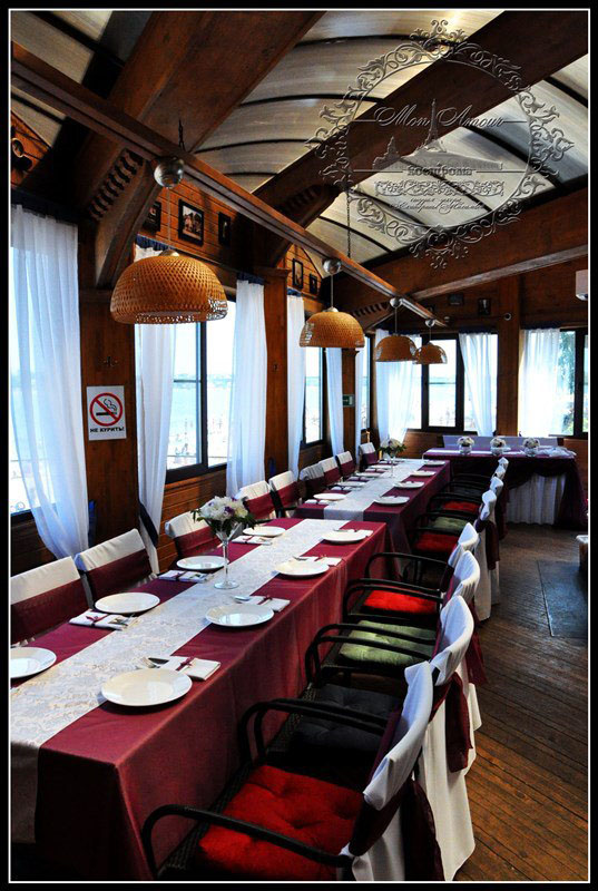 Основной зал — Баркас