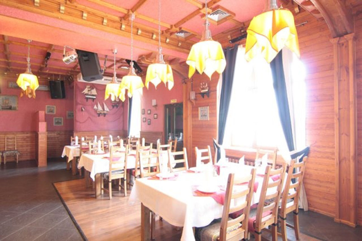 Основной зал — Баркас