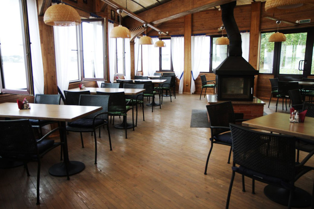 Основной зал — Баркас