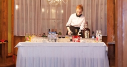 Основной зал