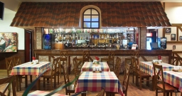 Основной зал