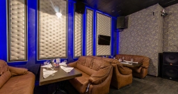 Караоке-бар