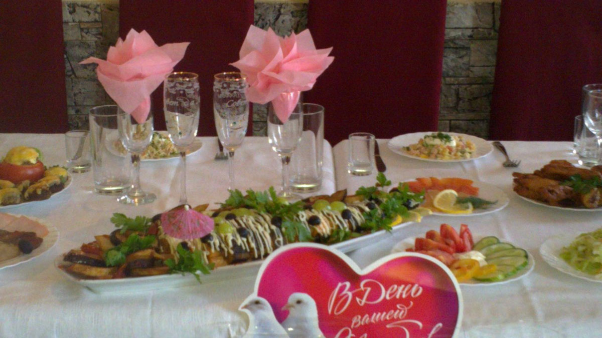 Основной зал — Берег