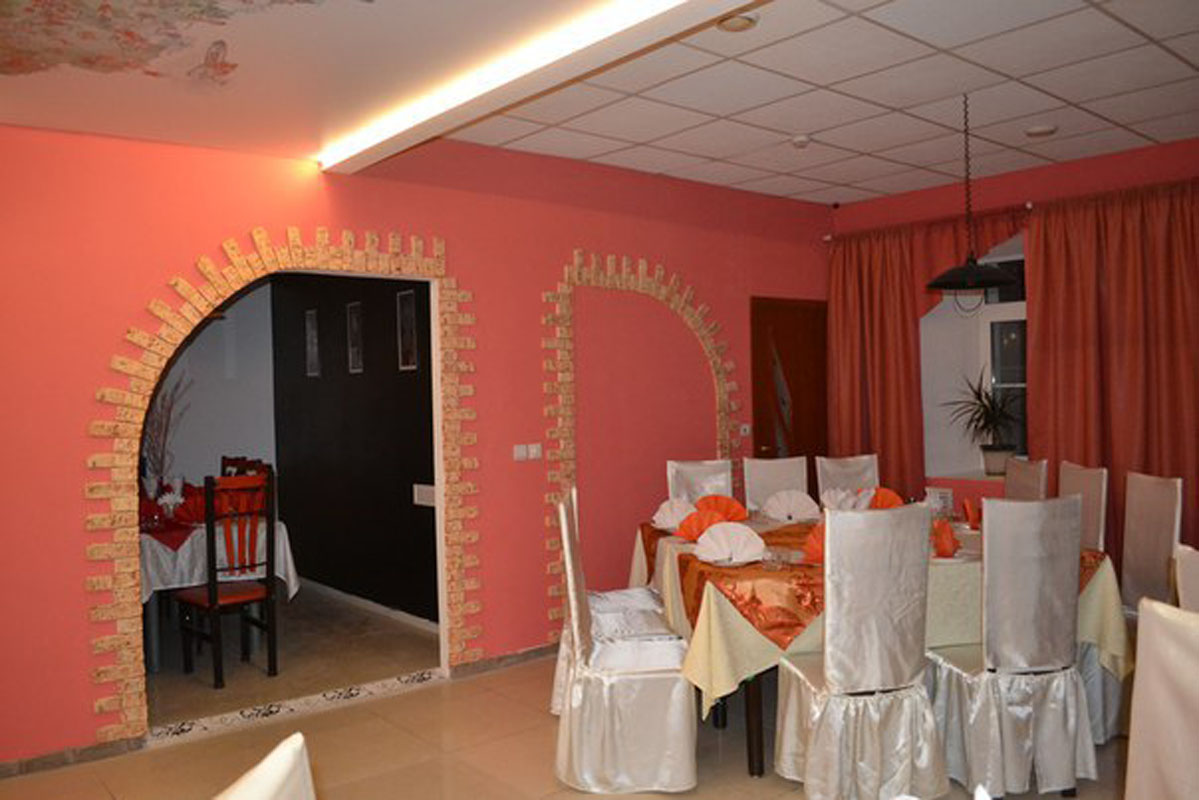 Основной зал — Грузинский дом