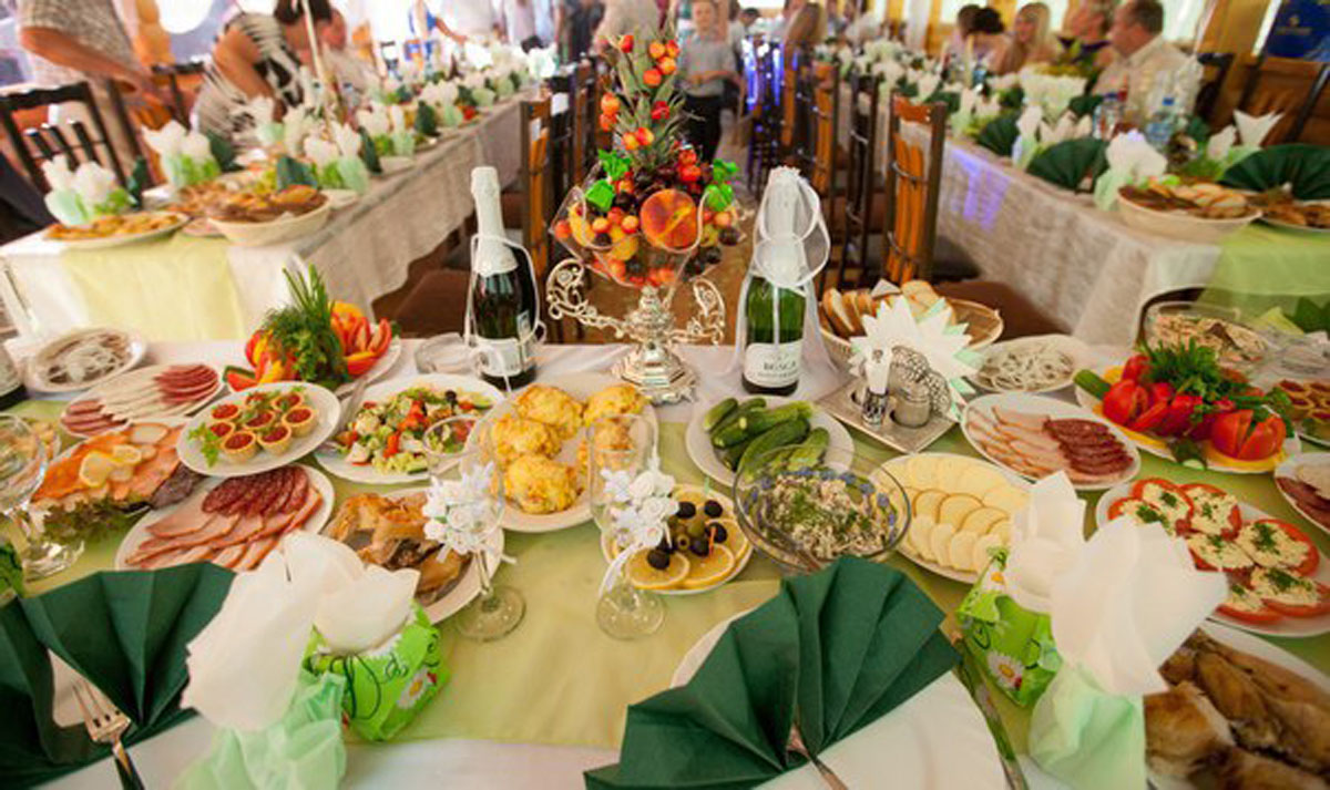 Основной зал — Грузинский дом