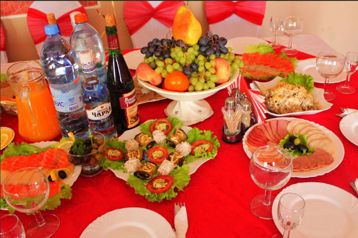 Основной зал — Мари