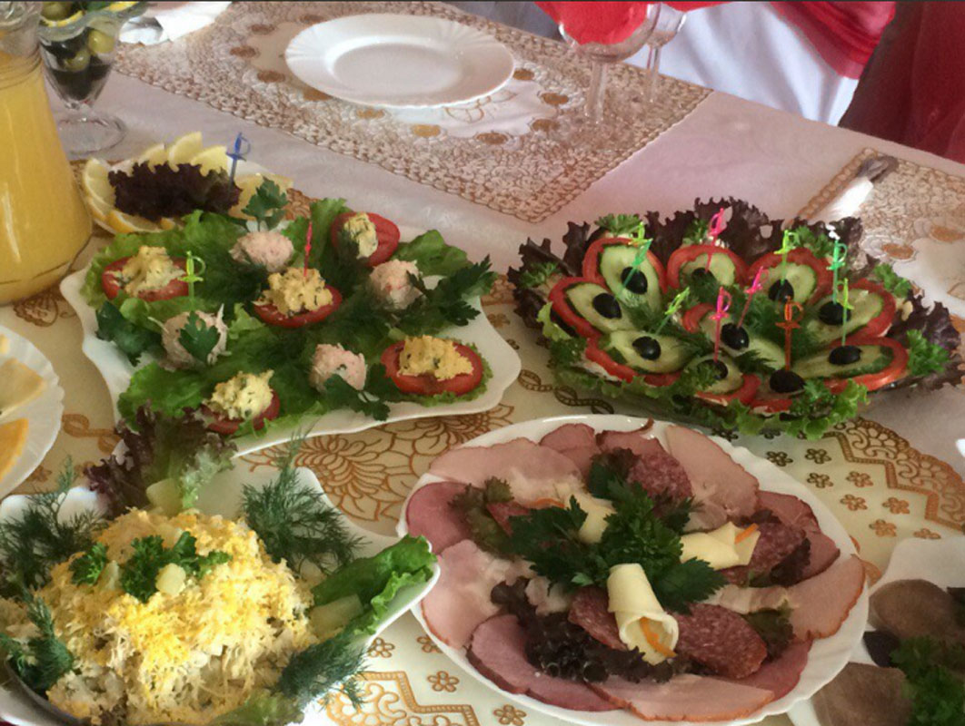 Основной зал — Мари