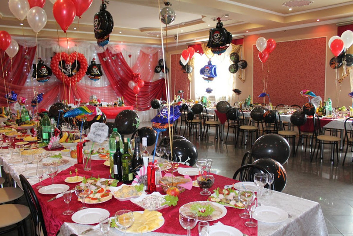 Основной зал — Мари