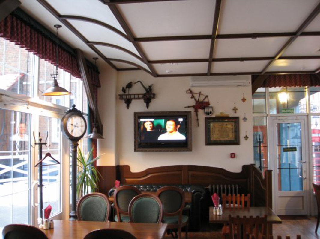 Основной зал — БИФИТЕР