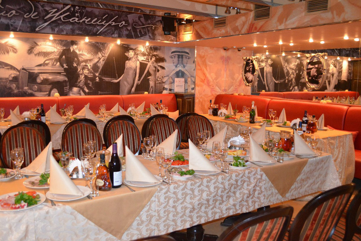 Красный зал — Золотой телёнок