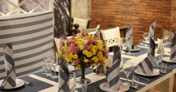 Полосатый зал