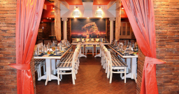 Полосатый зал