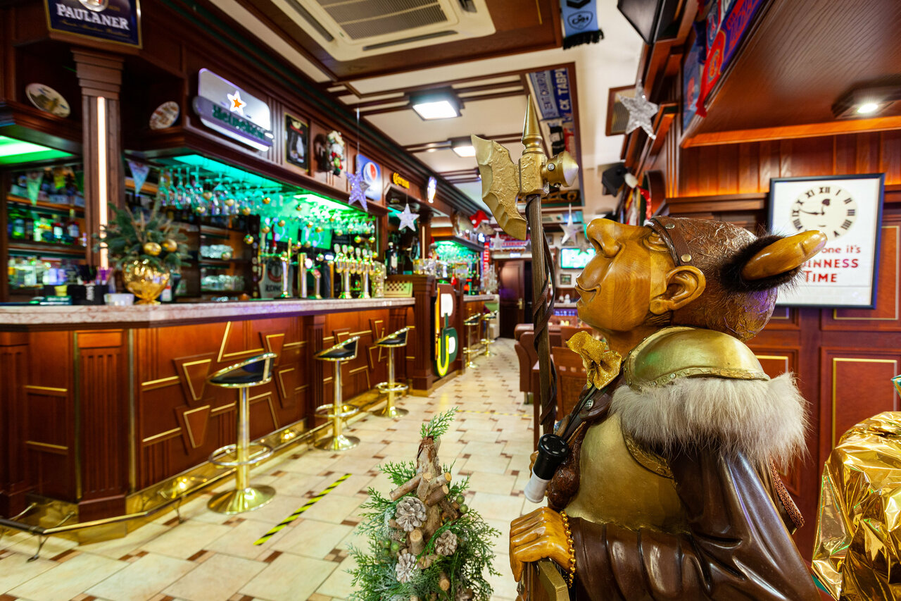 Зал — Pub & Pub