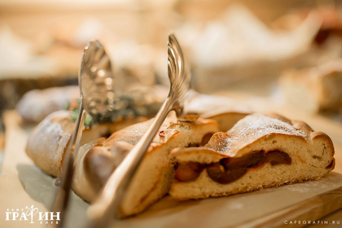 Основной зал — Графин