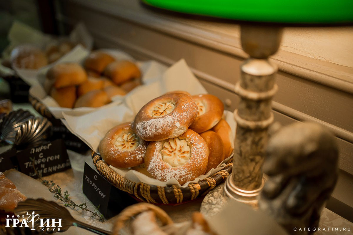 Основной зал — Графин