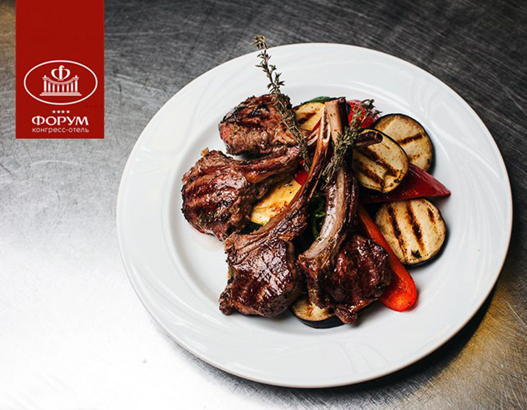 Основной зал — Ресторан Эль Густо в Конгресс Отеле Форум