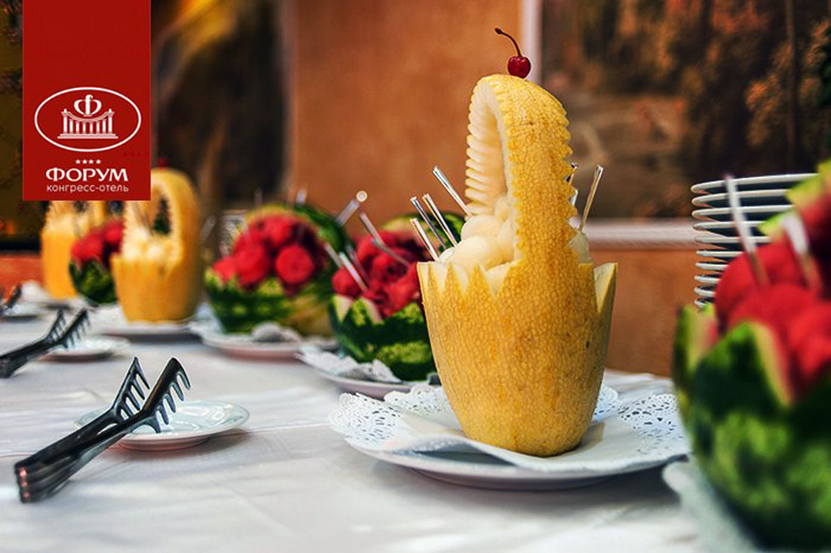 Основной зал — Ресторан Эль Густо в Конгресс Отеле Форум