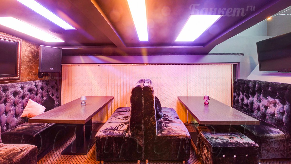 Паваротти (Средний зал) — Шоу Ресторан и Караоке La La Land