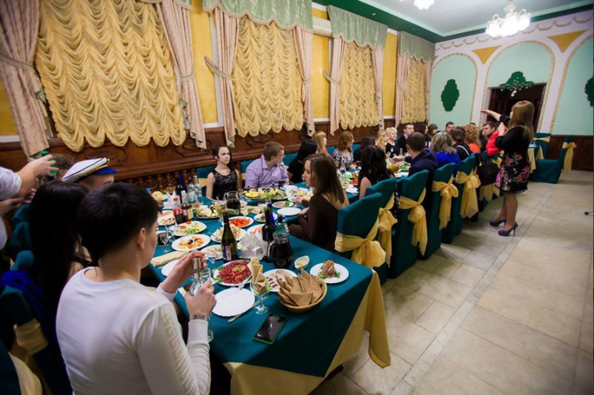 Основной зал — Театральное