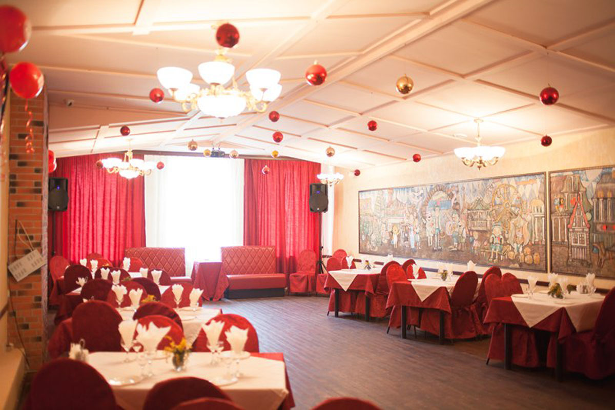 Основной зал — Бонжур