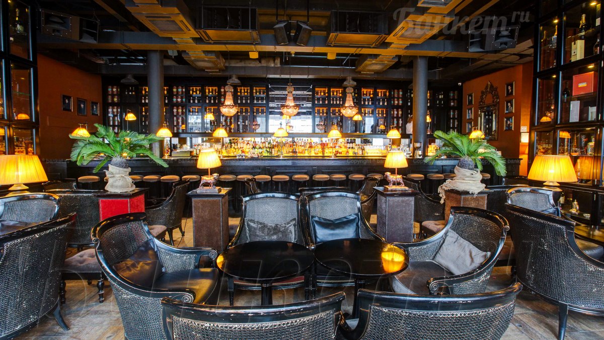 Основной зал — Mandarin Combustible Bar