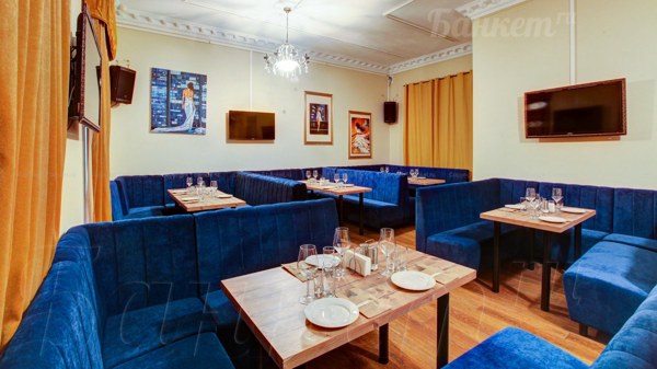 Кабина 2 — интерьер зала