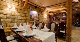 Основной зал — интерьер зала