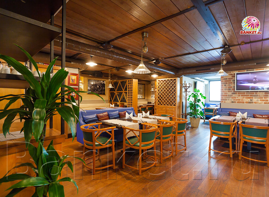 Зал на втором этаже — Итальянский Ресторан Густо