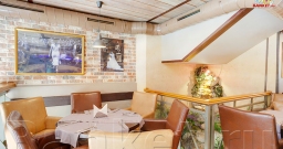 Зал на втором этаже — подробнее о зале